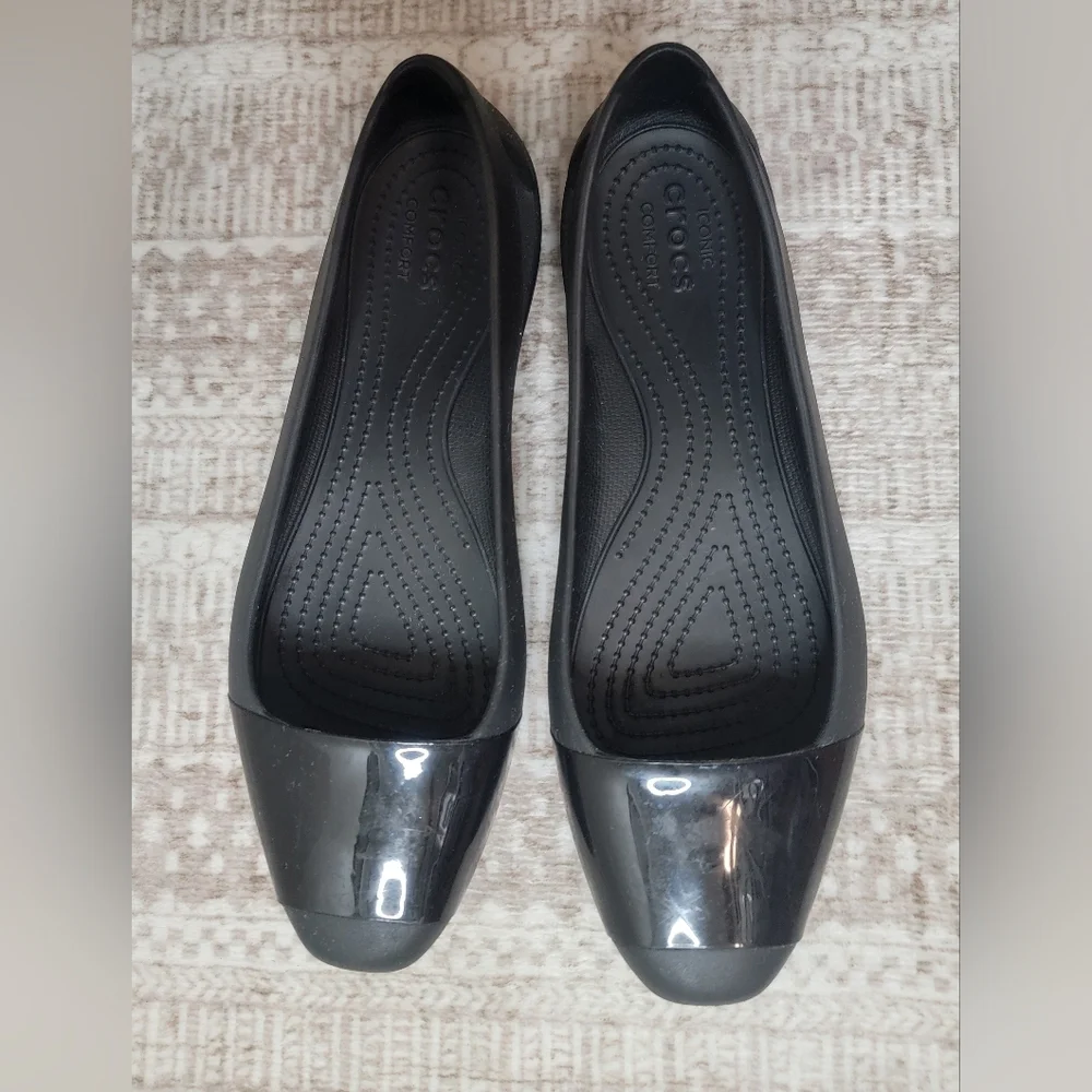 Crocs Black Women's Flats - Picture 2 of 7
